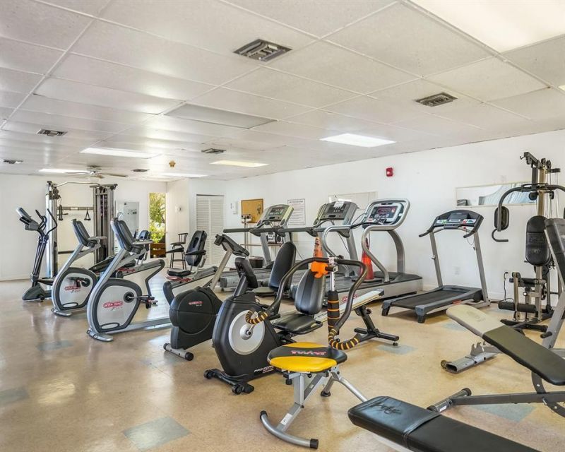 16750 NE 14th Avenue, Unit 303, Miami, FL 33162 Photo