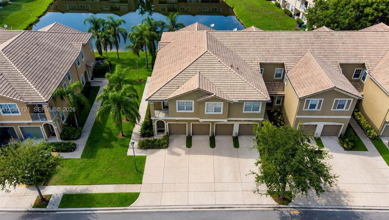 13127 SW 44th St, Unit 12202, Miramar, FL 33027 Photo