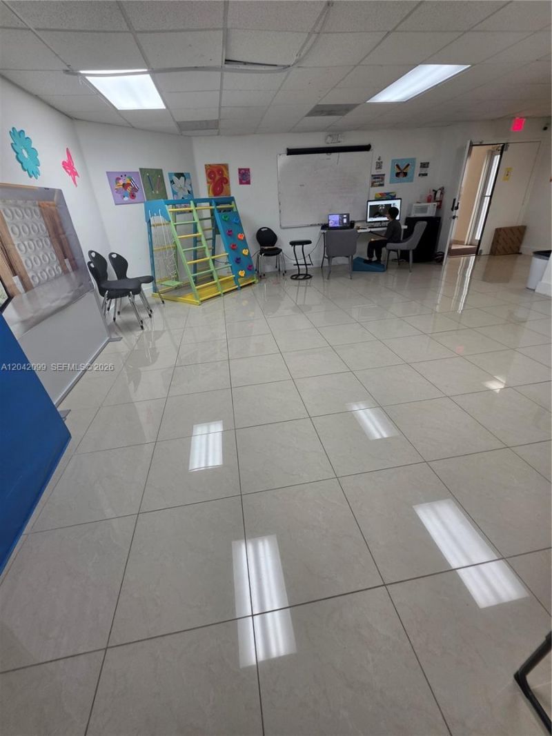 10200 NW 25th St , Unit B-205, Doral, FL 33172 Photo