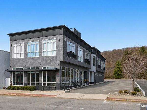 271 Millburn Avenue A, MILLBURN, NJ 07041