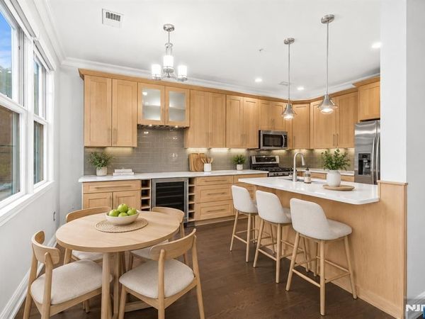 338 Oswego Court, WEST NEW YORK, NJ 07093