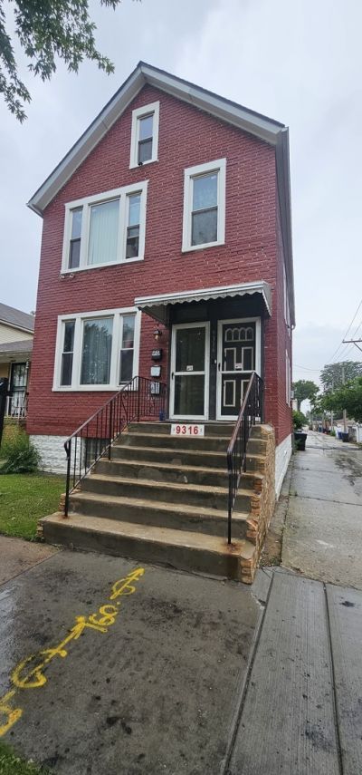 9316 S Marquette Avenue, Chicago, IL 60617 Main Photo