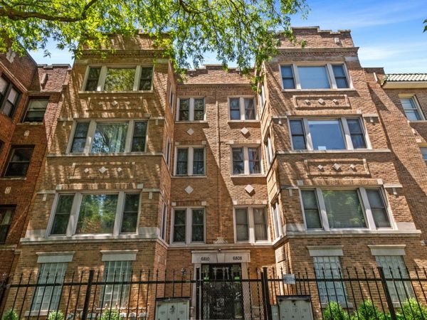 6808 S PAXTON Avenue, Unit 2N, Chicago, IL 60649