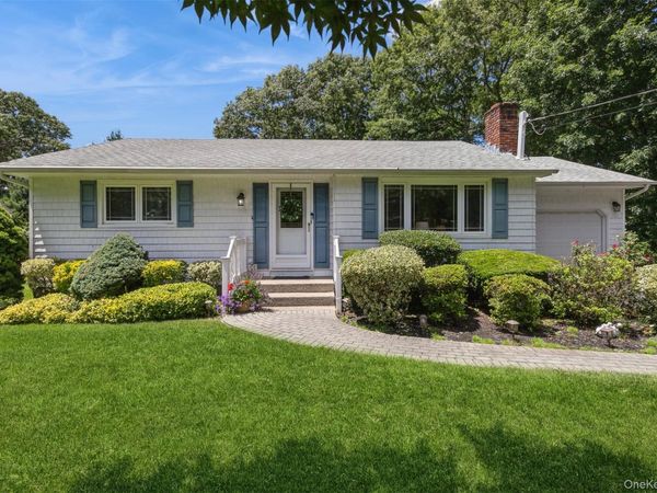 42 Summit Drive, Smithtown, NY 11787
