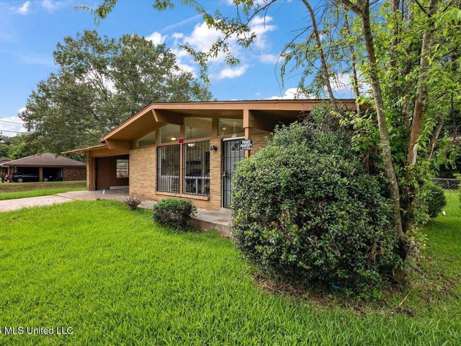 Property Image 4
