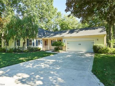 3447 Tennyson Drive, Fairlawn, OH 44333