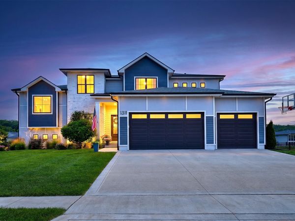 1311 S Wildfire Avenue, West Des Moines, IA 50266