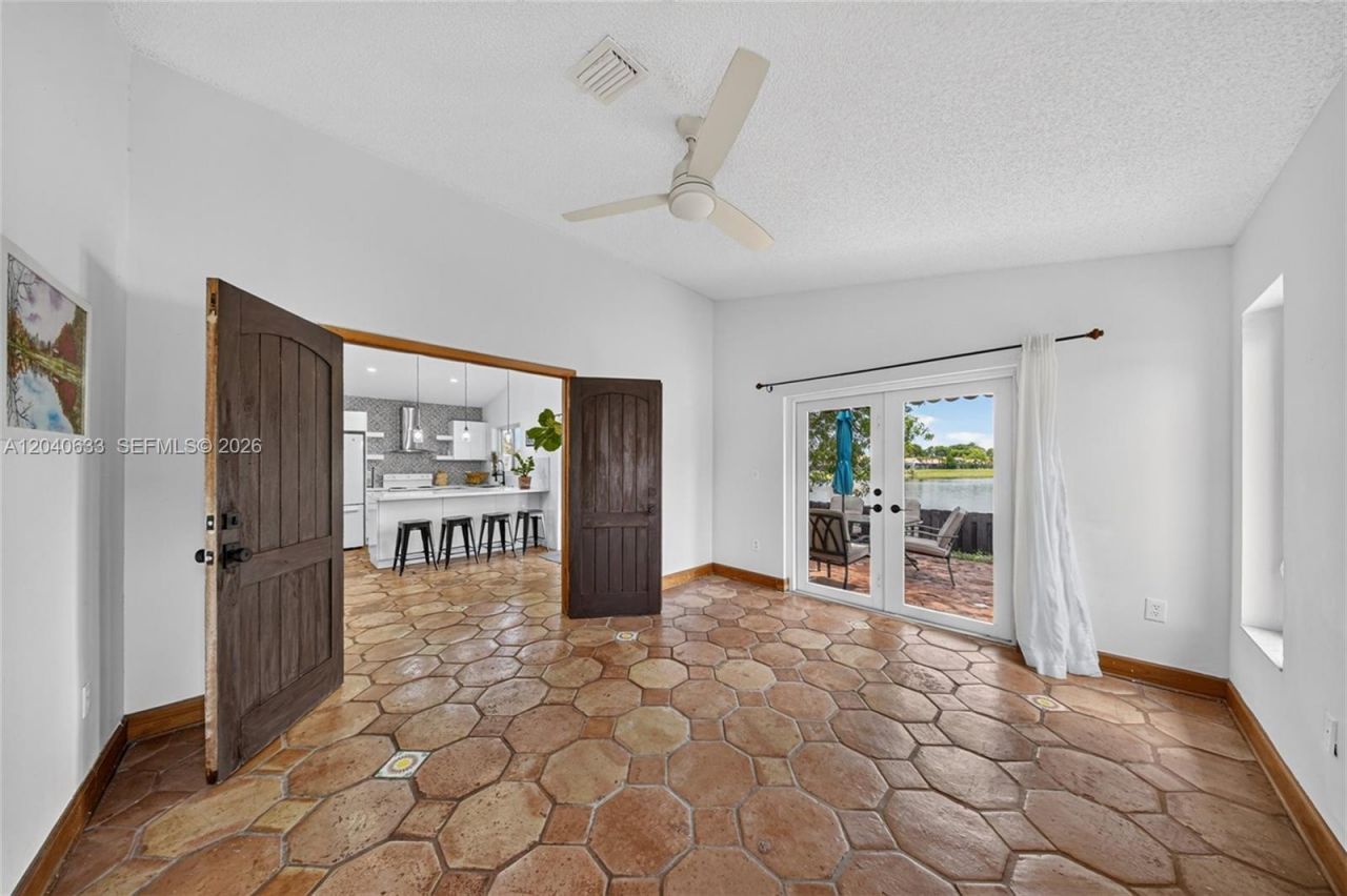 15307 SW 52nd Ter, Miami, FL 33185 Photo