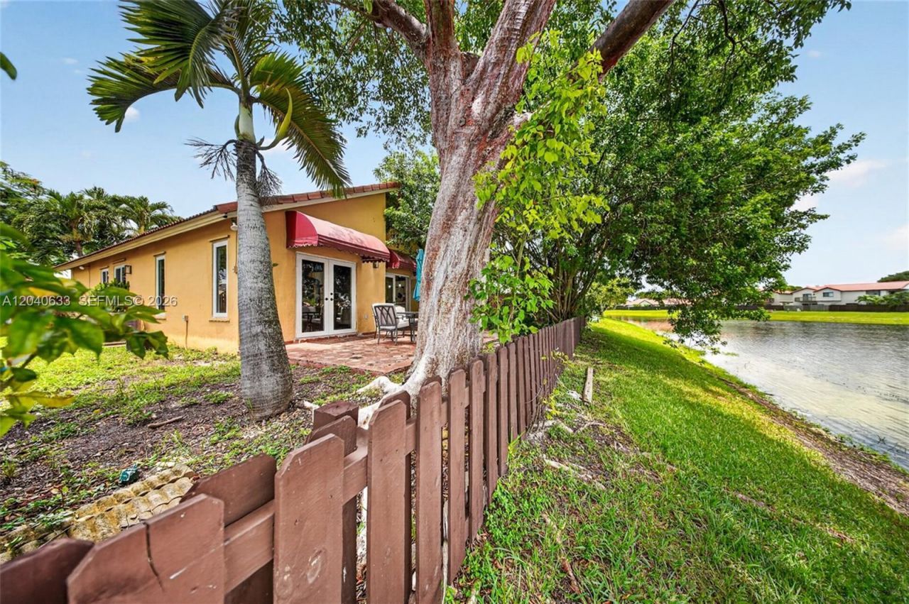 15307 SW 52nd Ter, Miami, FL 33185 Photo