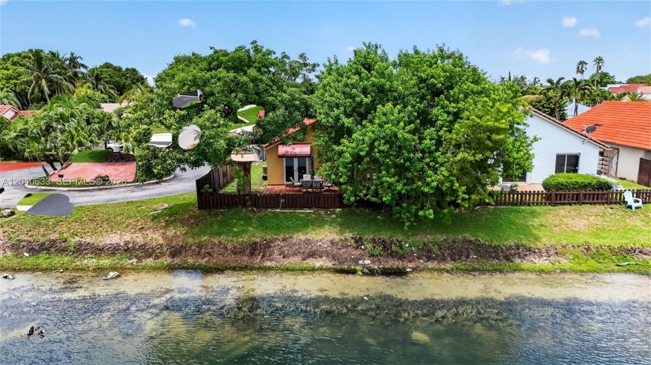 15307 SW 52nd Ter, Miami, FL 33185 Photo