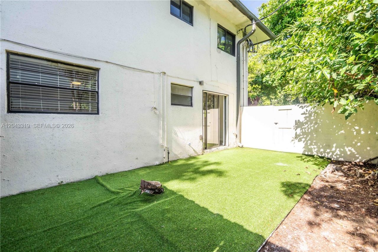 3265 Virginia St , Unit 1, Miami, FL 33133 Photo