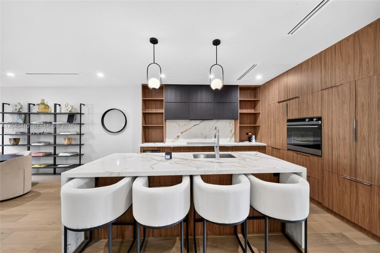 1032 SW 11th Ave , Miami, FL 33130 Photo