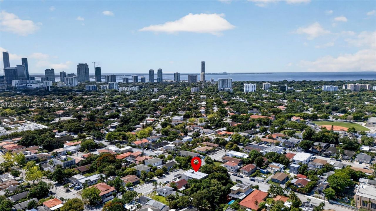 1032 SW 11th Ave , Miami, FL 33130 Photo