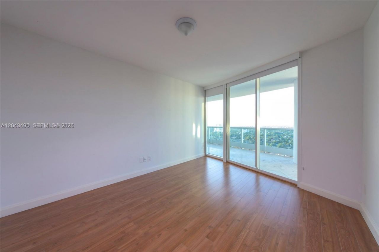 2127 Brickell Ave , Unit 2504, Miami, FL 33129 Photo