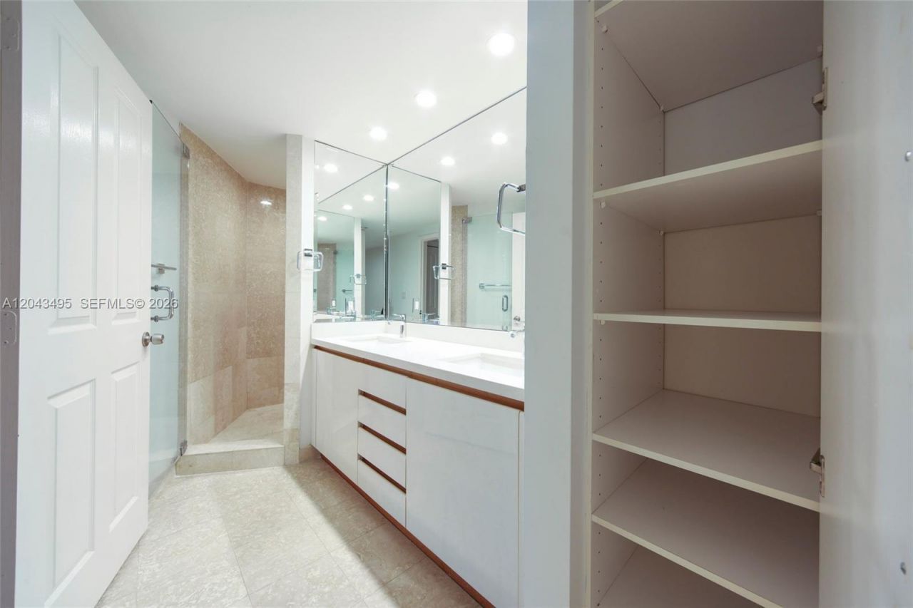 2127 Brickell Ave , Unit 2504, Miami, FL 33129 Photo
