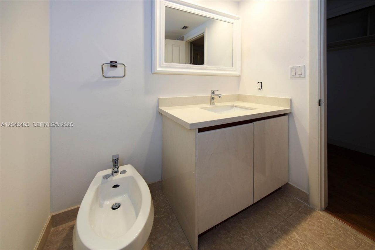 2127 Brickell Ave , Unit 2504, Miami, FL 33129 Photo
