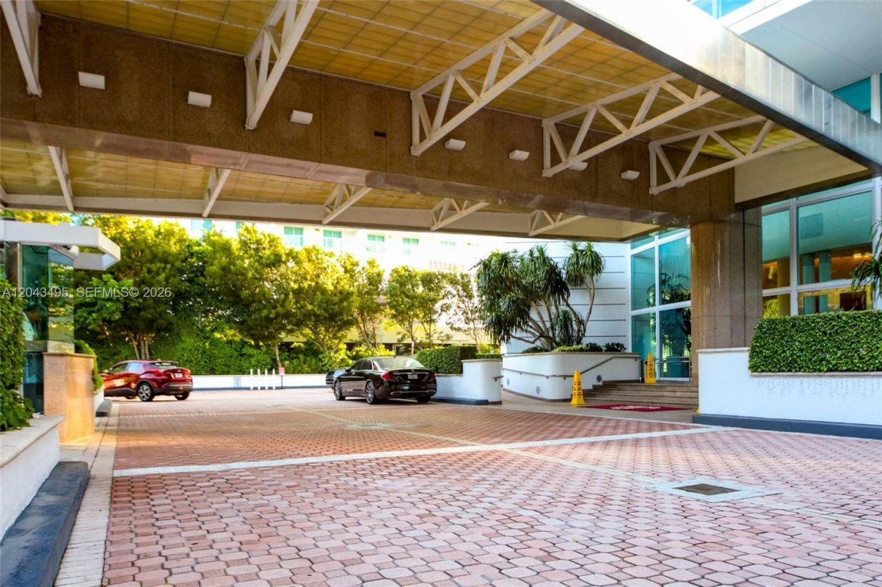 2127 Brickell Ave , Unit 2504, Miami, FL 33129 Photo