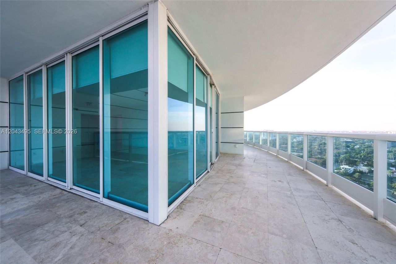 2127 Brickell Ave , Unit 2504, Miami, FL 33129 Photo