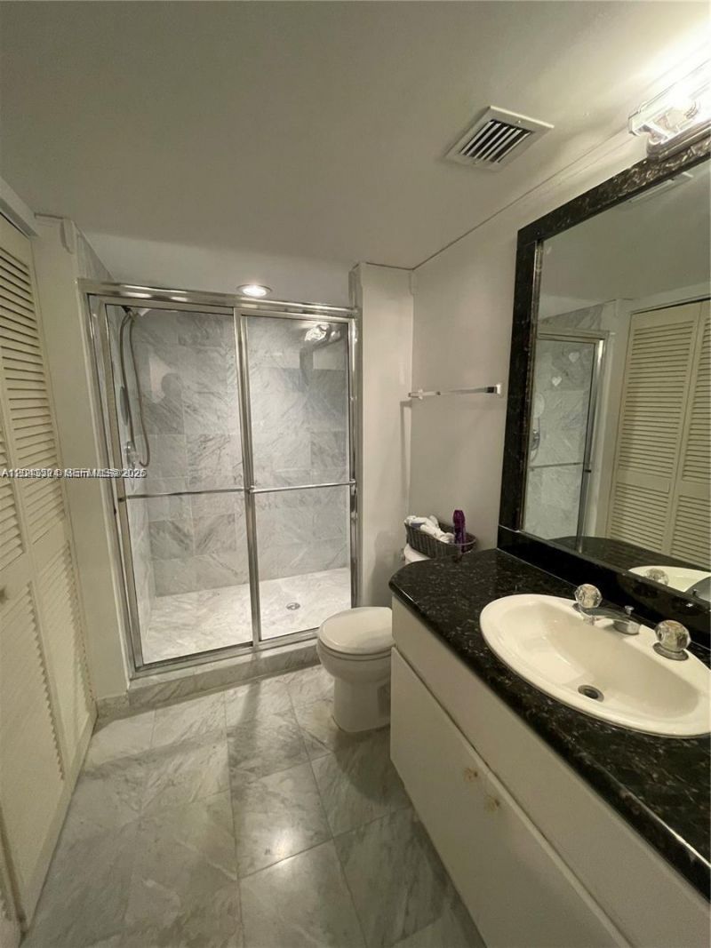 16400 Collins Ave , Unit 942, Sunny Isles Beach, FL 33160 Photo