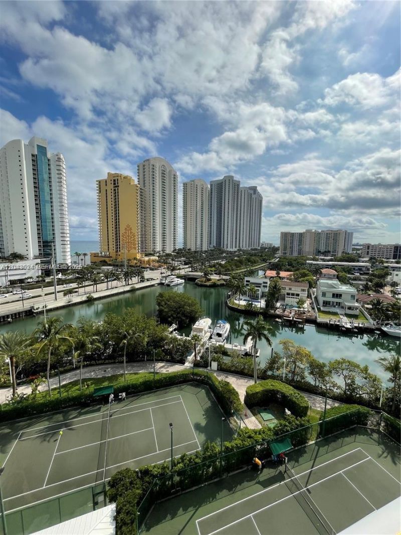 16400 Collins Ave , Unit 942, Sunny Isles Beach, FL 33160 Photo