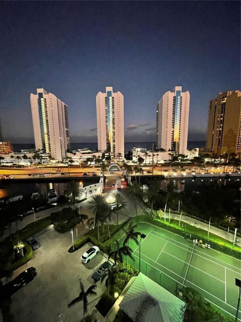 16400 Collins Ave , Unit 942, Sunny Isles Beach, FL 33160 Photo