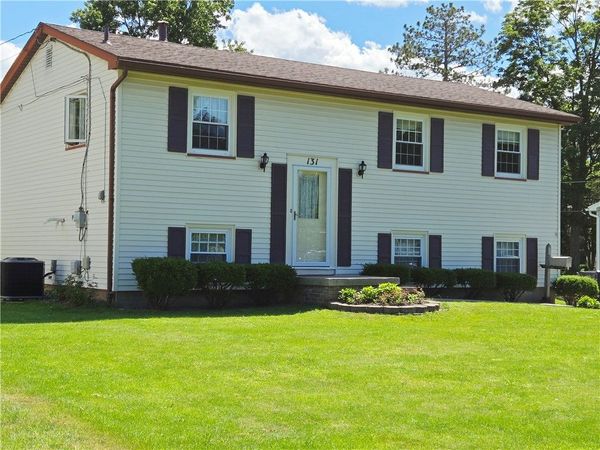 131 Medallion Drive , Rochester, NY 14626