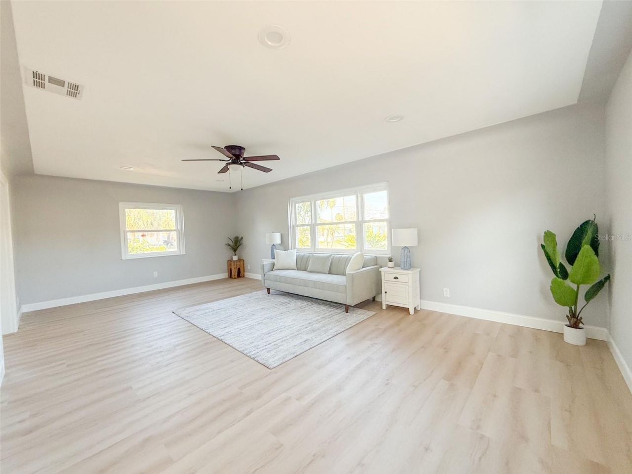 13290 3rd Street E, Madeira Beach, FL 33708 Photo