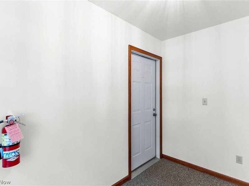 1338 Fox Run Drive, Youngstown, OH 44512 Photo 24
