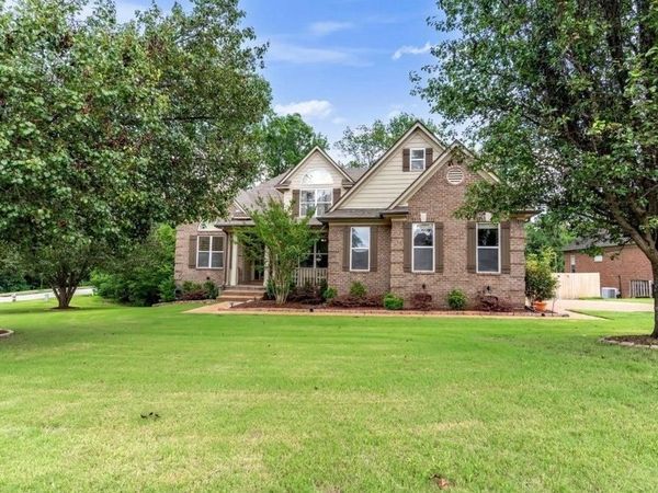 9441 LAKE BRIDGE DR, Lakeland, TN 38002