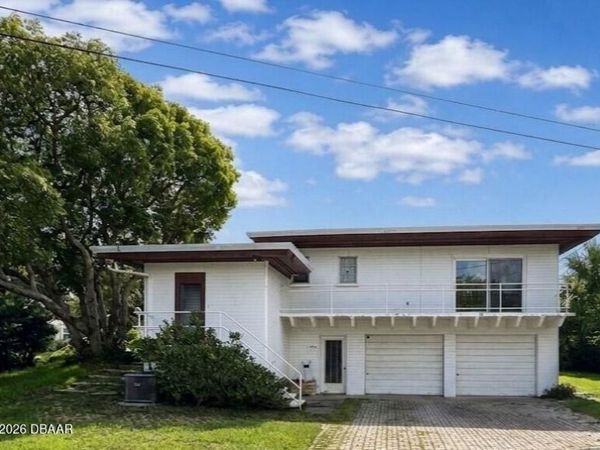 1476 N Peninsula Drive, Daytona Beach, FL 32118