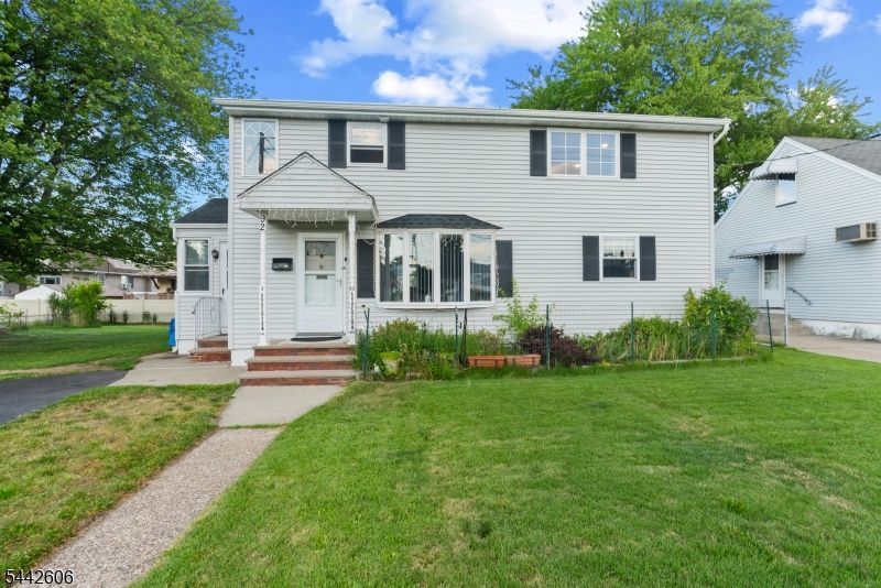92 Anderson Ave, Totowa, NJ 07512 Main Photo