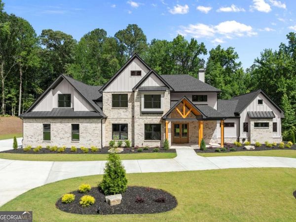 1178 Pinnacle Drive, Hoschton, GA 30548