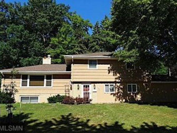 1627 Deerwood Drive, South Saint Paul, MN 55075