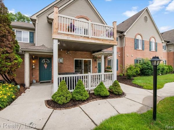426 Marigold Circle, Westland, MI 48185