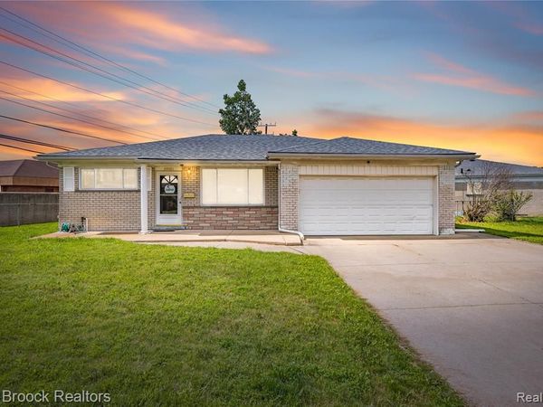 29501 Van Laan Drive, Warren, MI 48092