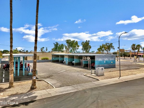 3118 W INDIAN SCHOOL Road, Phoenix, AZ 85017