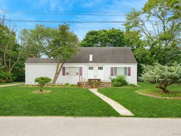 246 Columbus Avenue , West Babylon, NY 11704