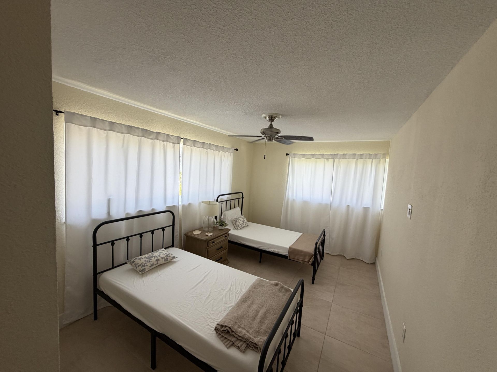 1020 94th Street, Unit 403, Bay Harbor Islands, FL 33154 Photo