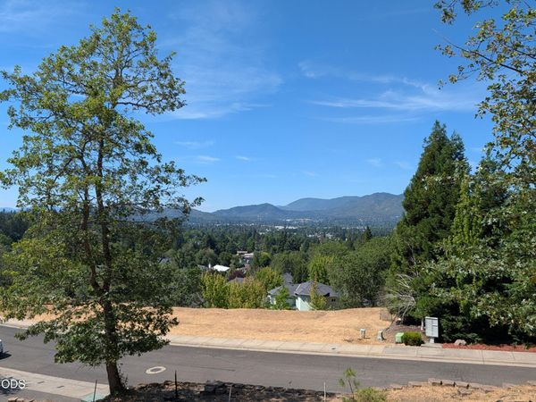 2238 SE Linden Lane, Grants Pass, OR 97527
