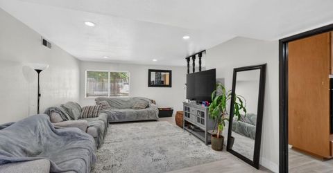 2615 Water Tree Way, Sacramento, CA 95826 Photo