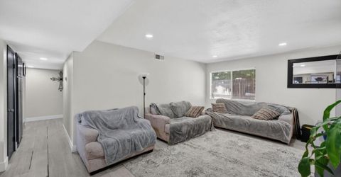 2615 Water Tree Way, Sacramento, CA 95826 Photo