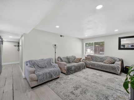 2615 Water Tree Way, Sacramento, CA 95826 Photo