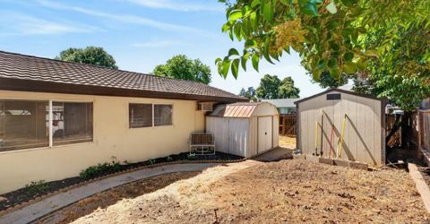 2615 Water Tree Way, Sacramento, CA 95826 Photo