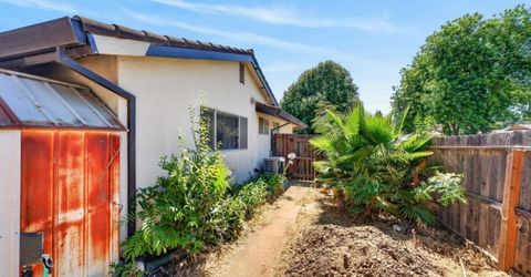 2615 Water Tree Way, Sacramento, CA 95826 Photo