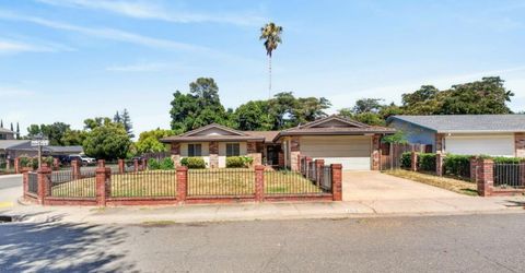2615 Water Tree Way, Sacramento, CA 95826 Photo