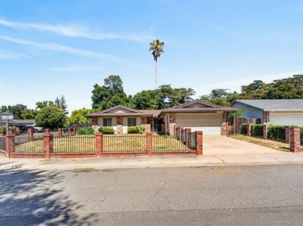 2615 Water Tree Way, Sacramento, CA 95826 Photo