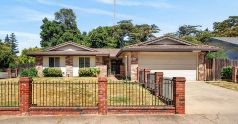 2615 Water Tree Way, Sacramento, CA 95826 Photo
