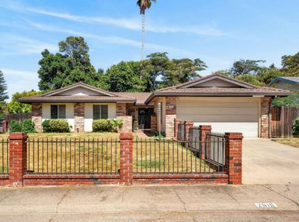 2615 Water Tree Way, Sacramento, CA 95826 Photo