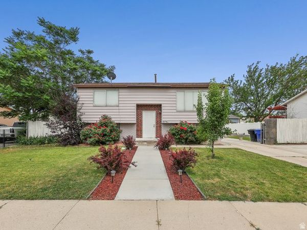 8129 W ARMORIDGE LN S, Magna, UT 84044