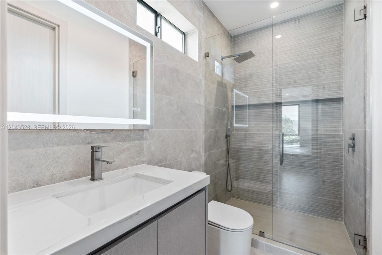 1337 NE 13th Ave , Unit 1337, Fort Lauderdale, FL 33304 Photo